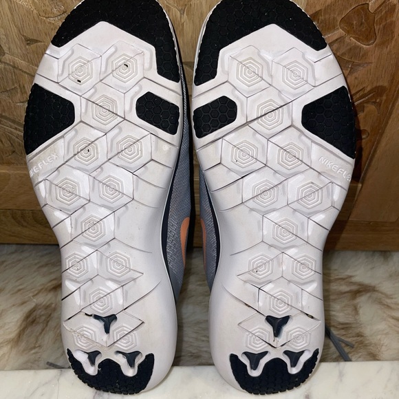 Nike Flex Supreme TR5 Training Shoes - Picture 9 of 10